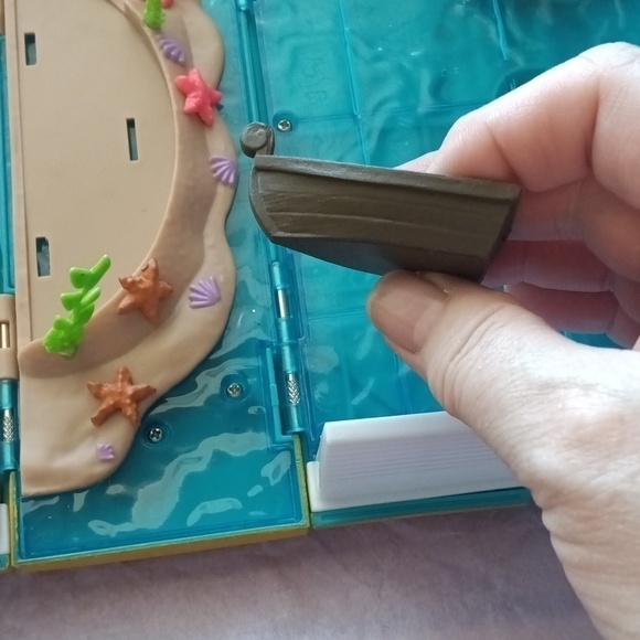 Disney Parks Ariel storybook playset in a book comes with Sebastian - Picture 9 of 16